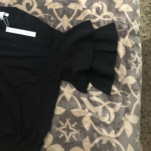 Black sweater with ruffle detail - Picture 2 of 3